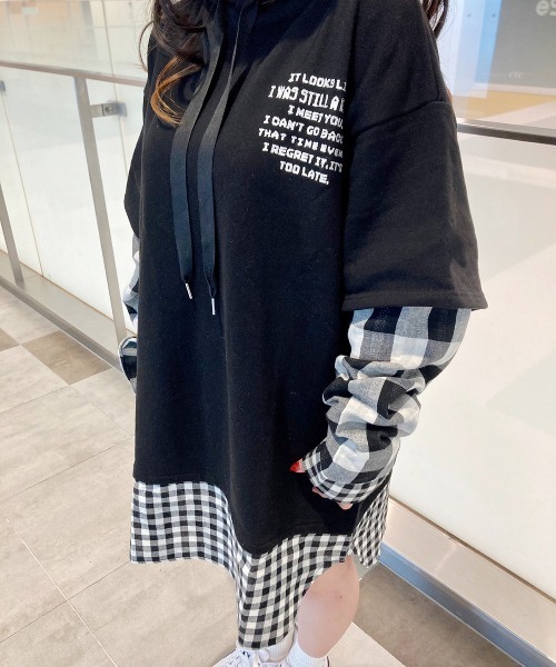 Candy Stripper（キャンディストリッパー）の「LOGO LAYERED HOODIE