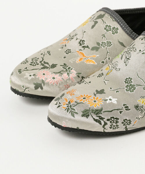 BEAMS BOY（ビームスボーイ）の「CROWN × BEAMS BOY / 別注 チャイナ ミュール（サンダル・レディース・ライトグレー/ロイヤルブルー・6/5/7）」の10枚目の写真