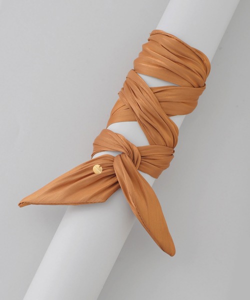 ANEMONE(アネモネ)の「リンクルサテンスピンドルポニー(ヘアバンド・レディース・グレー/ベージュ/オレンジ/カーキ/ミント/ライトブラウン/アイボリー・FREE)」の1枚目の写真