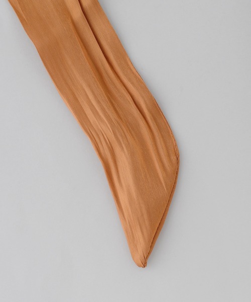 ANEMONE(アネモネ)の「リンクルサテンスピンドルポニー(ヘアバンド・レディース・グレー/ベージュ/オレンジ/カーキ/ミント/ライトブラウン/アイボリー・FREE)」の11枚目の写真