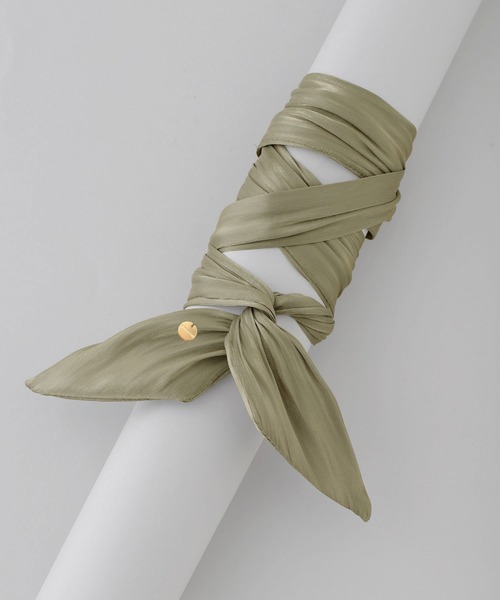 ANEMONE(アネモネ)の「リンクルサテンスピンドルポニー(ヘアバンド・レディース・グレー/ベージュ/オレンジ/カーキ/ミント/ライトブラウン/アイボリー・FREE)」の10枚目の写真