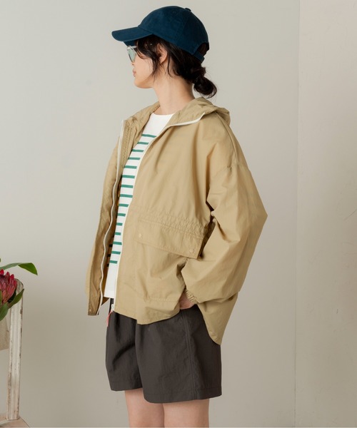 ANGIE（アンジー）の「ナイロンマウンテンパーカー（マウンテンパーカー・レディース・ホワイト/ベージュ/スミクロ・FREE）」の9枚目の写真