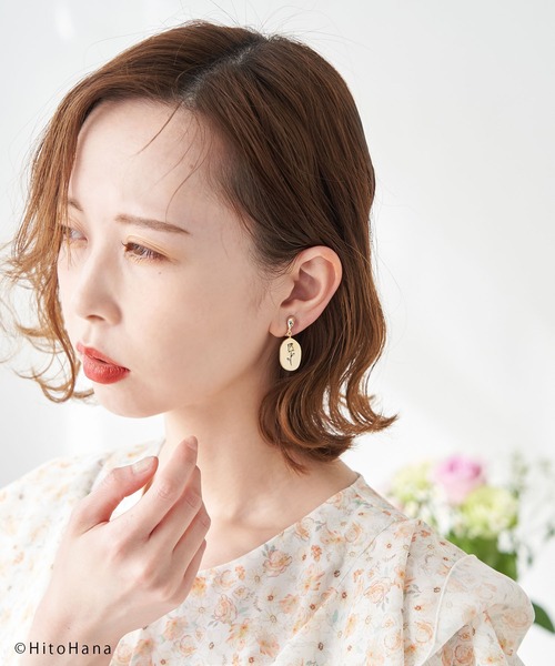 ROPE' PICNIC（ロペピクニック）の「【HitoHana×ROPE' PICNIC】フラワープレートイヤリング（イヤリング・レディース・ゴールド/ゴールド系その他・FREE）」の4枚目の写真