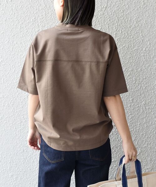 SHIPS Days(シップスデイズ)の「SHIPS Days:ミニ裏毛クルーネックTシャツ◇(Tシャツ/カットソー・レディース・オフホワイト/ネイビー/ブラウン・ONE SIZE)」の18枚目の写真