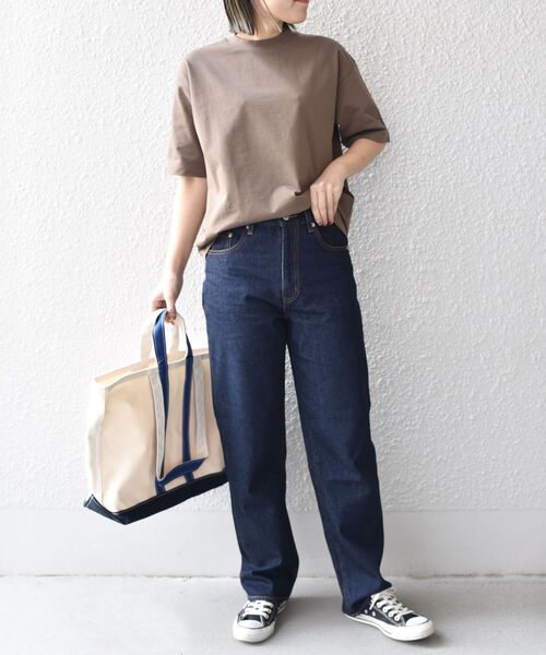 SHIPS Days(シップスデイズ)の「SHIPS Days:ミニ裏毛クルーネックTシャツ◇(Tシャツ/カットソー・レディース・オフホワイト/ネイビー/ブラウン・ONE SIZE)」の21枚目の写真
