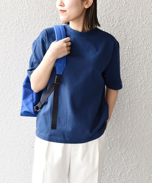 SHIPS Days(シップスデイズ)の「SHIPS Days:ミニ裏毛クルーネックTシャツ◇(Tシャツ/カットソー・レディース・オフホワイト/ネイビー/ブラウン・ONE SIZE)」の22枚目の写真