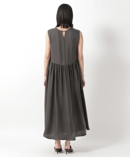 Chaos(カオス)の「Chaos(カオス)/バートフルフレアワンピース(ワンピース・レディース・チャコールグレー/モカ・FREE)」の6枚目の写真
