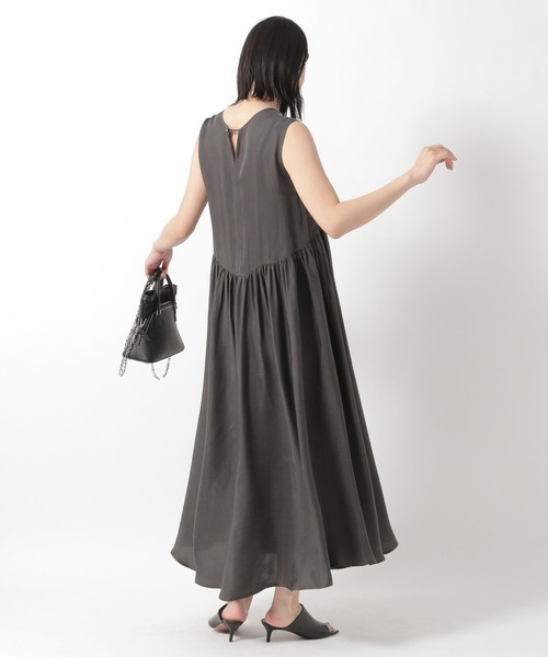Chaos(カオス)の「Chaos(カオス)/バートフルフレアワンピース(ワンピース・レディース・チャコールグレー/モカ・FREE)」の7枚目の写真