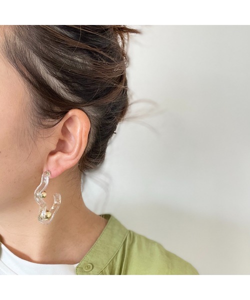 tone(トーン)の「【marihori】ジェルネイル 変形くねくねピアス(MA)(ピアス(両耳用)・レディース・ベージュ系その他/グリーン系その他/ブルー系その他/オレンジ系その他/ゴールド系その他/ブルー系その他2/オレンジ系その他3/パープル/オレンジ/ワインレッド/オレンジ系その他2・FREE)」の8枚目の写真