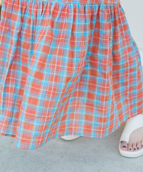 Kastane（カスタネ）の「【サイズ展開あり】ティアードチェックキャミワンピース（ワンピース・レディース・ネイビー/オレンジ・0/1）」の7枚目の写真