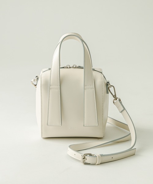 loti（ロティ）の「【3色展開】loti ボックスボストンBAG（ボストンバッグ・レディース・オフホワイト/ブラック/カーキ・FREE）」の12枚目の写真