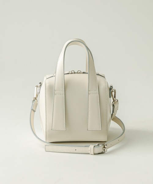 loti（ロティ）の「【3色展開】loti ボックスボストンBAG（ボストンバッグ・レディース・オフホワイト/ブラック/カーキ・FREE）」の15枚目の写真