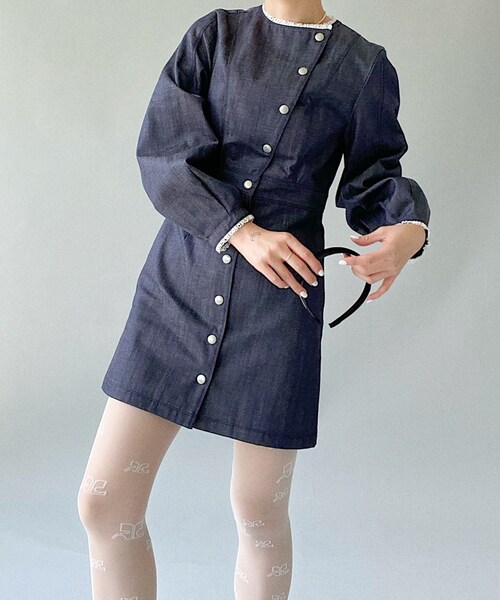 Charles Chaton（シャルルシャトン）の「デニムミニドレス（ワンピース・レディース・ブルー・36/34）」の2枚目の写真