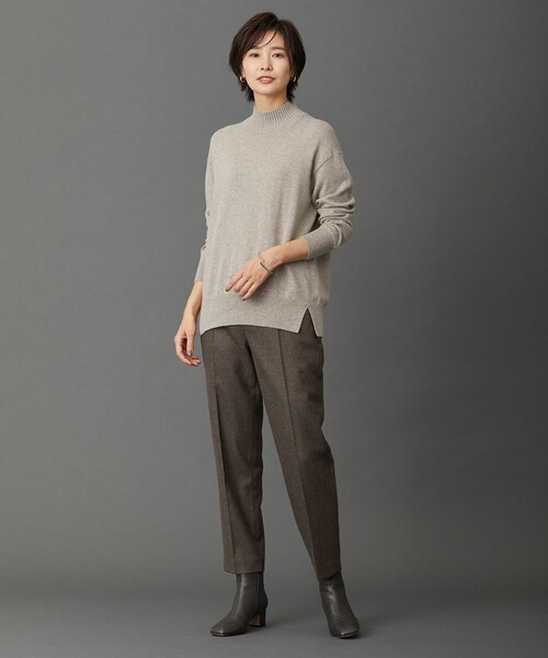 J.PRESS(ジェイプレス)の「【洗える・WEB限定カラーあり】CASHMERE BLEND ハイネック ニット(ニット/セーター・レディース・パープル系/ライトグリーン系/イエロー系/ベージュ系/サックスブルー系/ライトグレー系/ピンク系・MEDIUM/LARGE)」の21枚目の写真