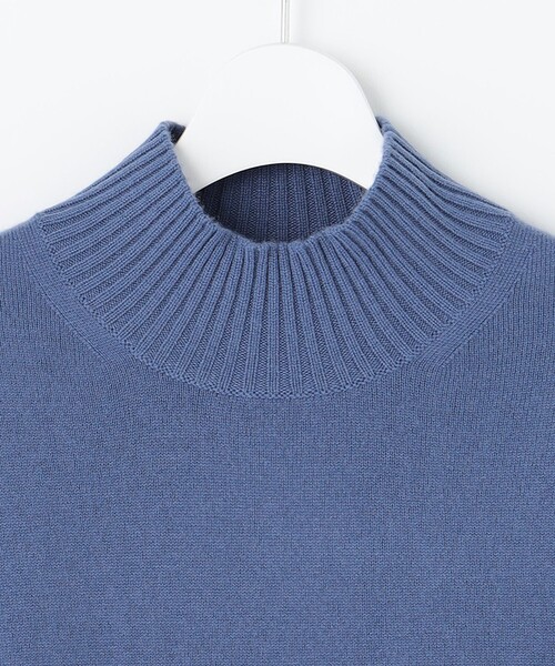 J.PRESS(ジェイプレス)の「【洗える・WEB限定カラーあり】CASHMERE BLEND ハイネック ニット(ニット/セーター・レディース・パープル系/ライトグリーン系/イエロー系/ベージュ系/サックスブルー系/ライトグレー系/ピンク系・MEDIUM/LARGE)」の9枚目の写真