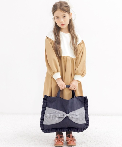 Bee des Bee（ビーデスビー）の「BIGリボン レッスントートバッグ（トートバッグ・キッズ・ネイビー・フリー）」の3枚目の写真