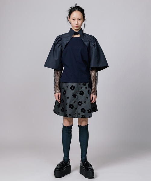 NON TOKYO(ノントーキョー)の「FLOKING FLOWER DENIM CULOTTES / NON-23S-0204(デニムパンツ・レディース・インディゴブルー/カーキ/ブラック・FREE)」の4枚目の写真