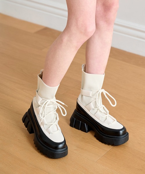 UNE MANSION（ユヌマンション）の「フェイクソックスストラップミドルウォーカー（ブーツ・レディース・アイボリー/ブラック・23cm/23.5cm/24cm/24.5cm）」の22枚目の写真