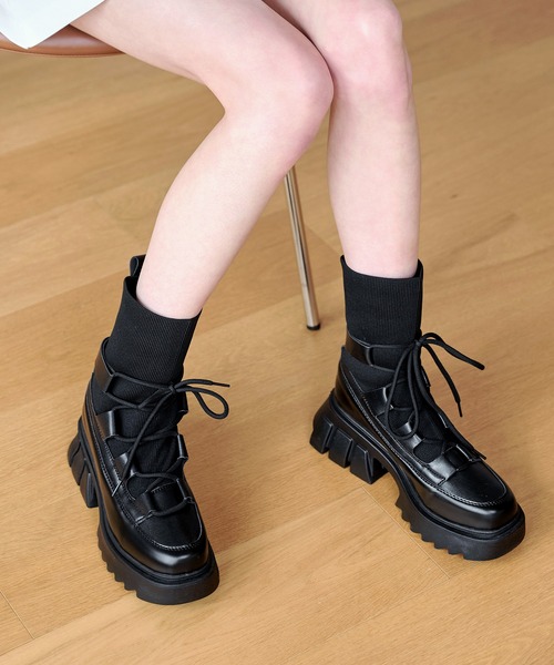 UNE MANSION（ユヌマンション）の「フェイクソックスストラップミドルウォーカー（ブーツ・レディース・アイボリー/ブラック・23cm/23.5cm/24cm/24.5cm）」の18枚目の写真