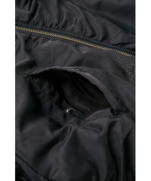 MOUSSY（マウジー）の「F/FUR COLLAR BOMBER ジャケット（MA-1・レディース・オレンジ/カーキ/ブラック・FREE）」の20枚目の写真