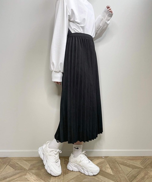 shopnikoniko(ショップニコニコ)の「フェイクスエード ロングプリーツスカート(スカート・レディース・ダークブラウン/ダークグレー/モカ/ブラック/ベージュ・フリー)」の18枚目の写真