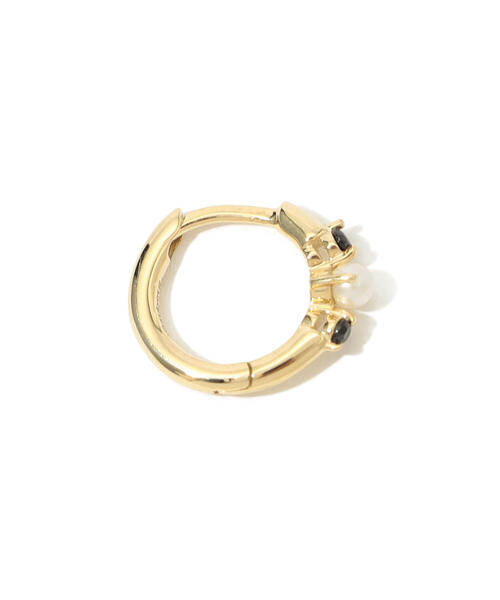 TOMORROWLAND (トゥモローランド)の「Otiumberg. Huggie Hoop オニキス×パール オーバルピアス(ピアス(片耳用)・レディース・ゴールド系その他2・FREE)」の1枚目の写真