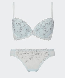 AMOSTYLE BY Triumph(AX^CoCgv)̃`[~O}[ CA[gXeb`yA,B,C,DJbvzAMST1410 WHU1 + Hikini JX(u&V[c)