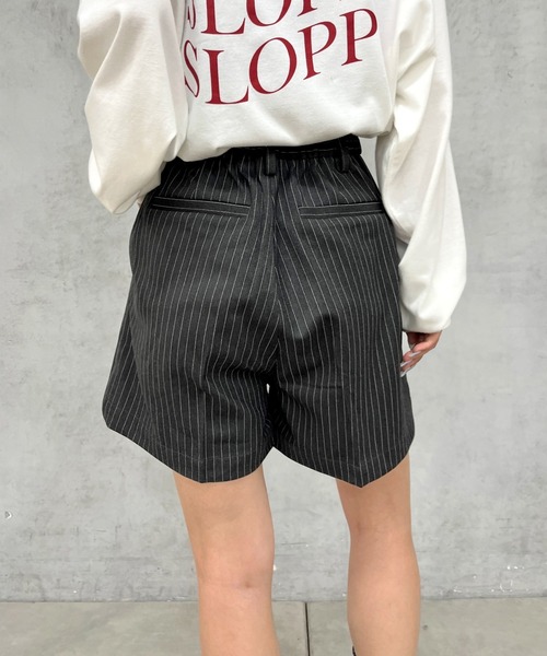 WHO'S WHO gallery（フーズフーギャラリー）の「センタープレスショートパンツ（その他パンツ・レディース・チャコールグレー/ブラック/オフホワイト/ブラック系・FREE）」の15枚目の写真