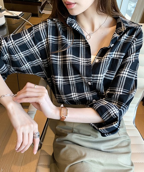 Amulet(アミュレット)の「チェック柄オーバーサイズシャツ(シャツ/ブラウス・レディース・ブラック/ホワイト・M/L/XL)」の5枚目の写真