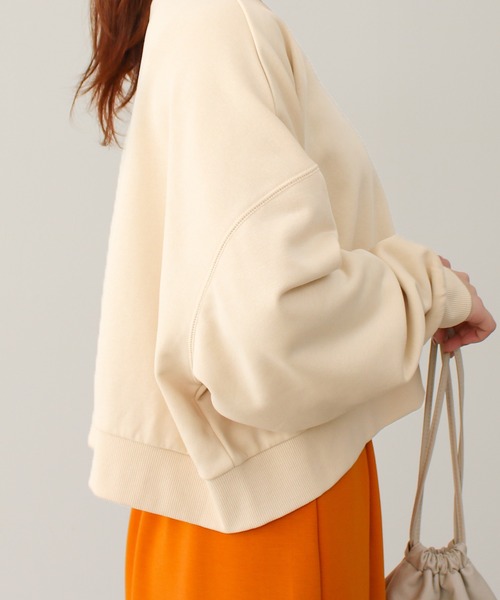 Social GIRL（ソーシャルガール）の「裏起毛ショートスウェットシャツ（スウェット・レディース・オフホワイト/グレイッシュベージュ/チャコール・M）」の4枚目の写真