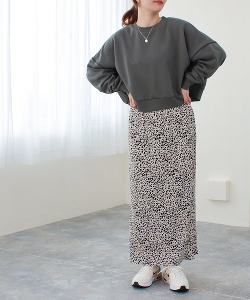 Social GIRL（ソーシャルガール）の「裏起毛ショートスウェットシャツ（スウェット・レディース・オフホワイト/グレイッシュベージュ/チャコール・M）」の13枚目の写真