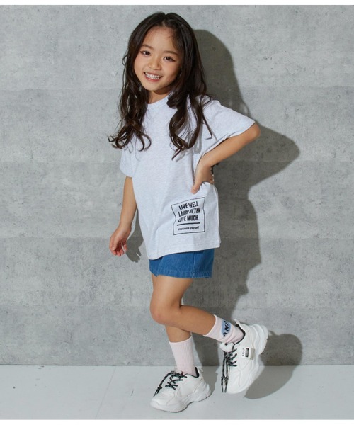 ANAP kids(アナップキッズ)の「ロールアッププリントビッグTシャツ【親子お揃い】(Tシャツ/カットソー・キッズ・ブラック/ベージュ/ライトグレー/サックスブルー・110cm/100cm/120cm/130cm)」の21枚目の写真