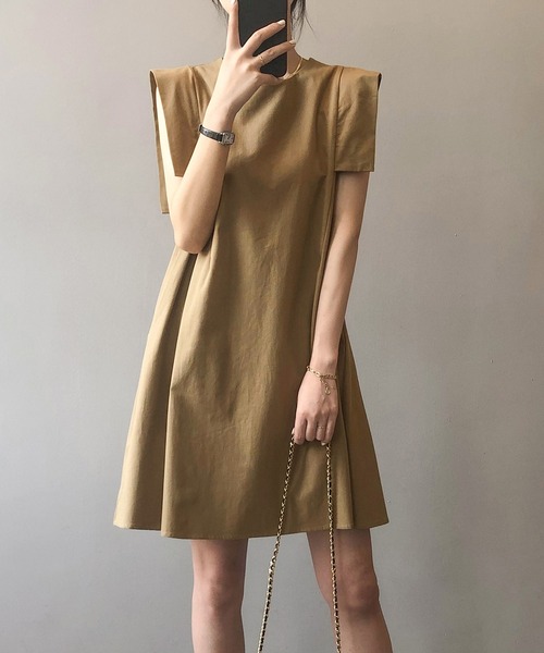 Jewelobe（ジュエローブ）の「ショルダータブAラインミニワンピース（ワンピース・レディース・ベージュ/ブラック/レッド/アイボリー・FREE）」の15枚目の写真