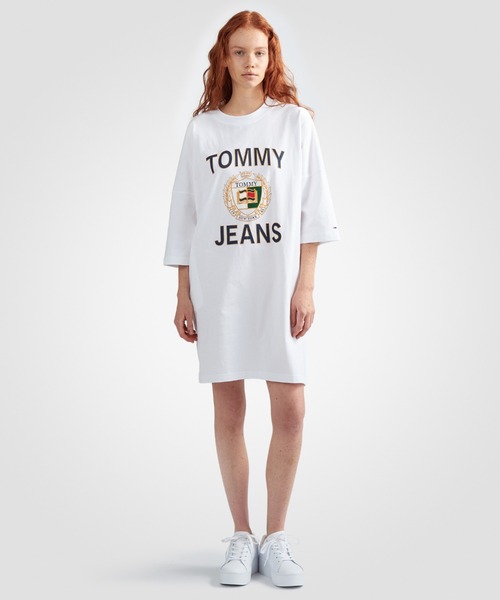 tommy jeans（トミー ジーンズ）の「オーバーサイズリュクスTシャツワンピース（ワンピース・レディース・ホワイト/ネイビー・LARGE/MEDIUM/SMALL/X-SMALL）」の9枚目の写真