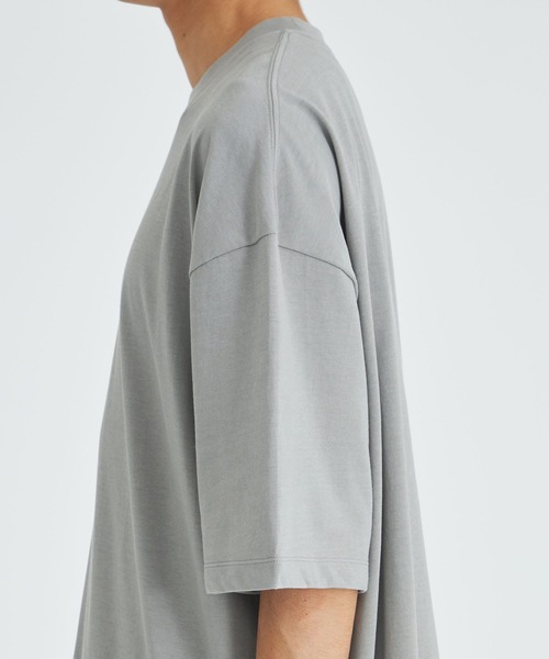 ATON(エイトン)の「【ATON / エイトン】FRESCA PLATE OVERSIZED T-SHIRT(Tシャツ/カットソー・メンズ・ネイビー/グレー・4/6)」の9枚目の写真