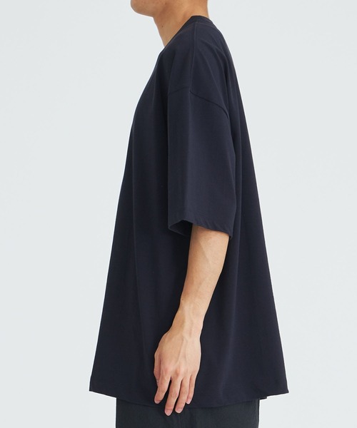 ATON(エイトン)の「【ATON / エイトン】FRESCA PLATE OVERSIZED T-SHIRT(Tシャツ/カットソー・メンズ・ネイビー/グレー・4/6)」の4枚目の写真