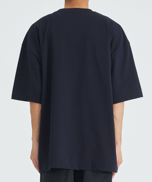 ATON(エイトン)の「【ATON / エイトン】FRESCA PLATE OVERSIZED T-SHIRT(Tシャツ/カットソー・メンズ・ネイビー/グレー・4/6)」の8枚目の写真