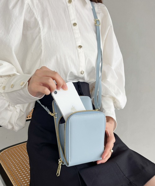 thank U more（サンキューモア）の「スクエア　スマホショルダーバッグ（ショルダーバッグ・レディース・ブルー/ブラック/ベージュ/ブラウン・FREE）」の11枚目の写真