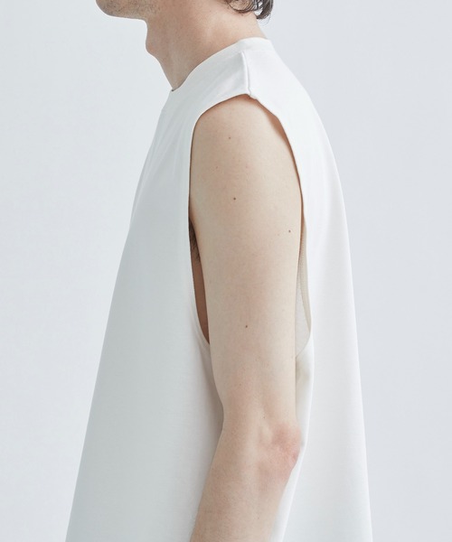 STUDIOUS(ステュディオス)の「NO SLEEVE TEE(Tシャツ/カットソー・メンズ・ブラック/ホワイト・2/3)」の9枚目の写真