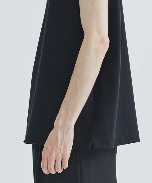 STUDIOUS(ステュディオス)の「NO SLEEVE TEE(Tシャツ/カットソー・メンズ・ブラック/ホワイト・2/3)」の16枚目の写真