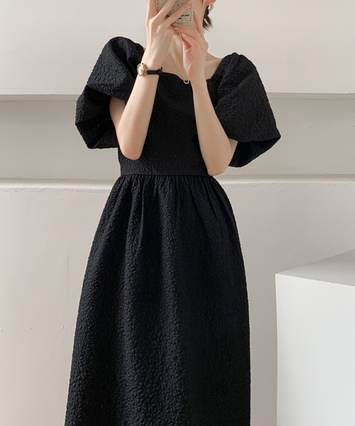 ABITOKYO(アビトーキョー)の「ふくれジャガードパフスリーブスクエアワンピース(ワンピース・レディース・ベージュ/ブラック/ブラウン/ネイビー/ブルー/グリーン/グレイッシュベージュ/ホワイト・M/L)」の9枚目の写真