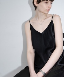 EKCOOKIES | 【 EKCOOKIES 】Vネック光沢キャミソール(キャミソール)