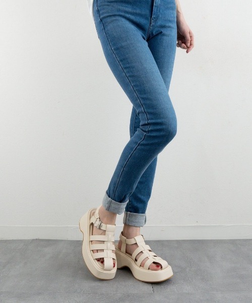 Fabby fabby（ファビィーファビィー）の「グルカワイド厚底サンダル（サンダル・レディース・ブラック/オフホワイト・MEDIUM/LARGE/SMALL）」の22枚目の写真