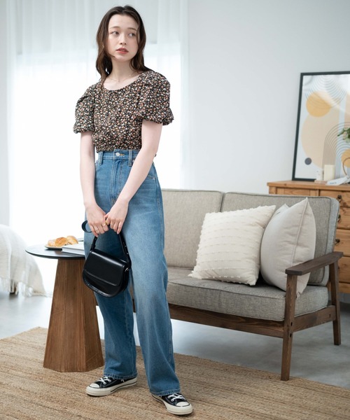 WEGO（ウィゴー）の「WEGO/バルーンスリーブフラワーブラウス（シャツ/ブラウス・レディース・ブラウン/ブラック・FREE）」の3枚目の写真