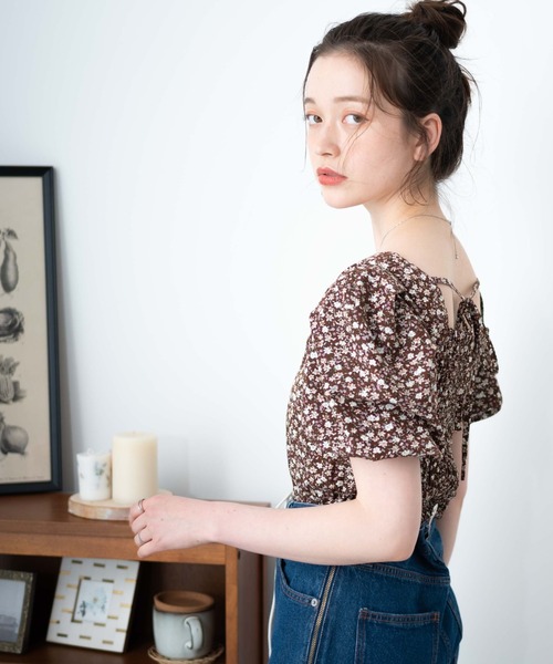 WEGO（ウィゴー）の「WEGO/バルーンスリーブフラワーブラウス（シャツ/ブラウス・レディース・ブラウン/ブラック・FREE）」の10枚目の写真