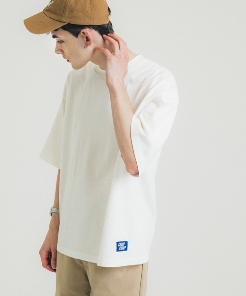 coca（coca）（コカ）の「メンズワンポイント刺繍Tシャツ（Tシャツ/カットソー・メンズ・ホワイト/ダークブルー・M/L/XL）」の2枚目の写真