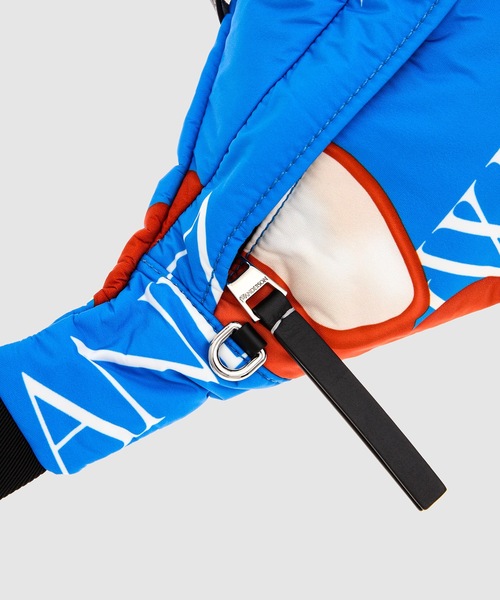 JW Anderson(ジェイダブリューアンダーソン)の「バッグ(ボディバッグ/ウエストポーチ・レディース・その他/その他2・FREE)」の4枚目の写真