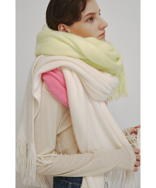 Ray BEAMS（レイビームス）の「Ray BEAMS / 無地 カラー ロング マフラー（マフラー・レディース・イエロー/ラベンダー/オフホワイト/ブラック/ライトグレー/ピンク・ONE SIZE）」の11枚目の写真