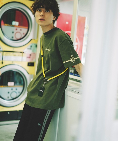 PBLIM（ページボーイリム）の「PBLIM/サウナボーイコラボスマホショルダー（スマホグッズ・レディース・レッド/カーキ/イエロー・FREE）」の9枚目の写真