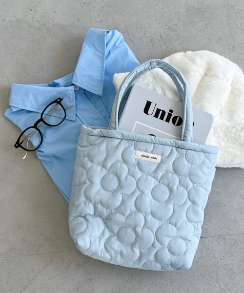 Loueme（ルエム）の「フラワーキルティングミニトートバッグ（ハンドバッグ・レディース・ピンク/アイボリー/ライトブルー・FREE）」の5枚目の写真